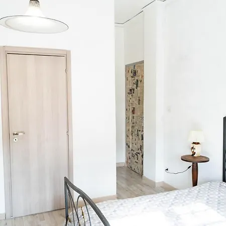 Casa Di Mirko נאפולי