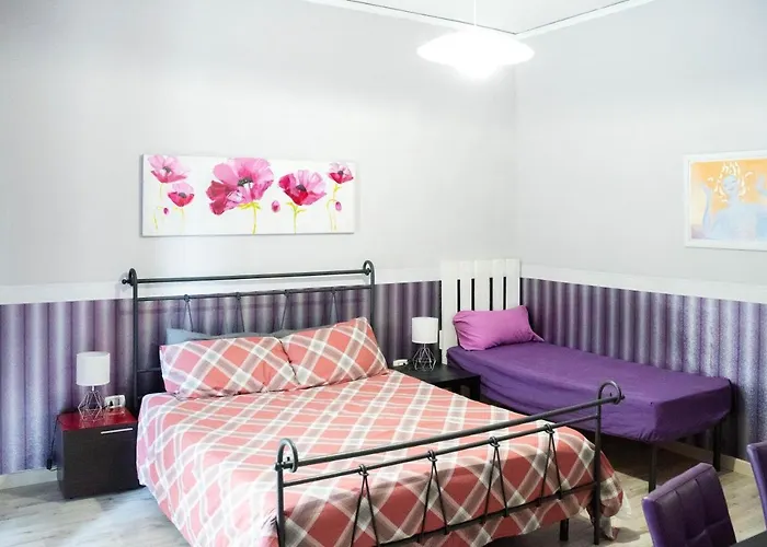 Casa Di Mirko 3* نابولي